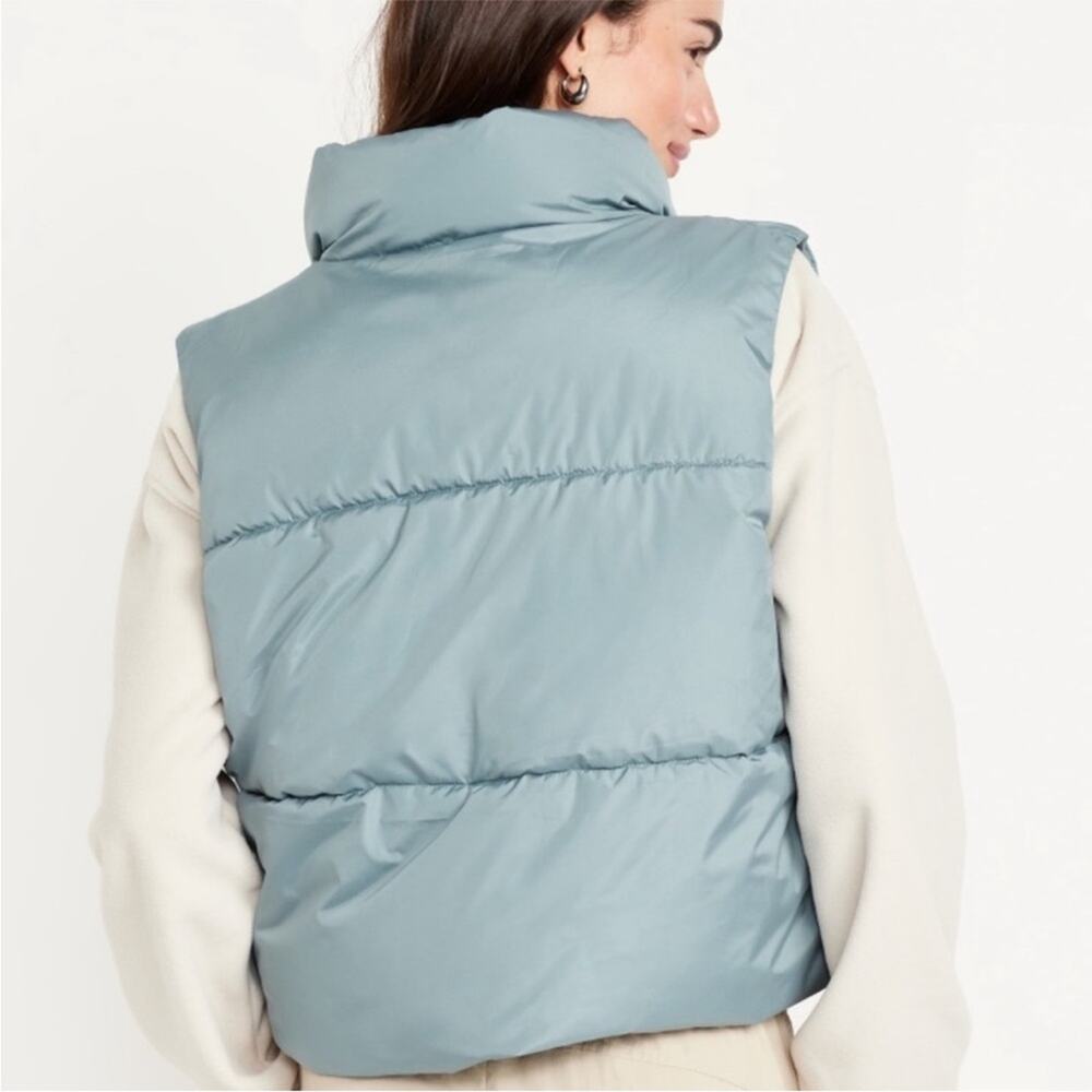Old Navy Underwater Quilted Puffer Vest - Picture 2 of 14